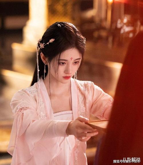 鞠婧祎《如意芳霏》古装造型