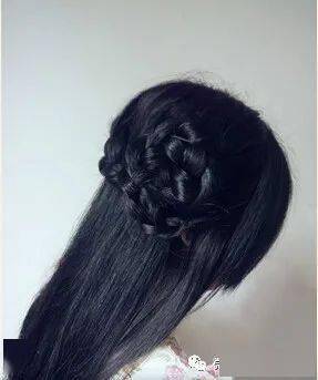 2款女生辫子发型扎法教程,或复古或清新,尽显淑女气质