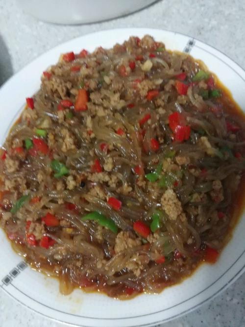 >> 文章内容 >> 蚂蚁上树的制作步骤 蚂蚁上树是什么姿势答:蚂蚁上树