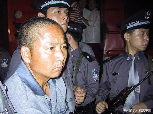 2000年"悍匪"张君被处决,20年过去了,他的家人现状如何