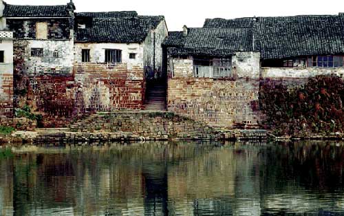 首页 华东旅游 安徽旅游 安徽民风民俗  万安古镇的街和巷,构成其鱼骨