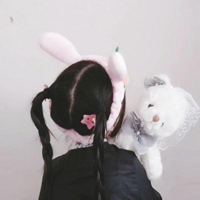 相关标签 背影图片背影图片可爱壁纸背影双马尾背影呆萌可爱 内容简介