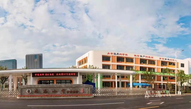 鲁迅小学文源校区今年秋季,学校将迎来第二批学生就读.