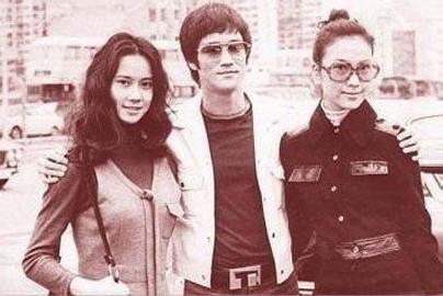 前女友丁佩重提李小龙暴毙:他死的好有福分