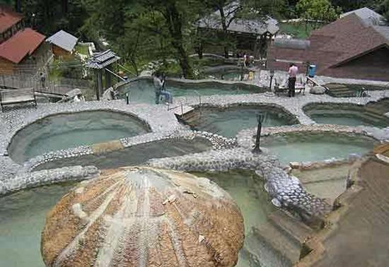 湖北保康县汤池峡温泉度假区