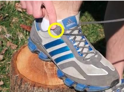 运动鞋系鞋带最上边两个孔的真正用法曝光