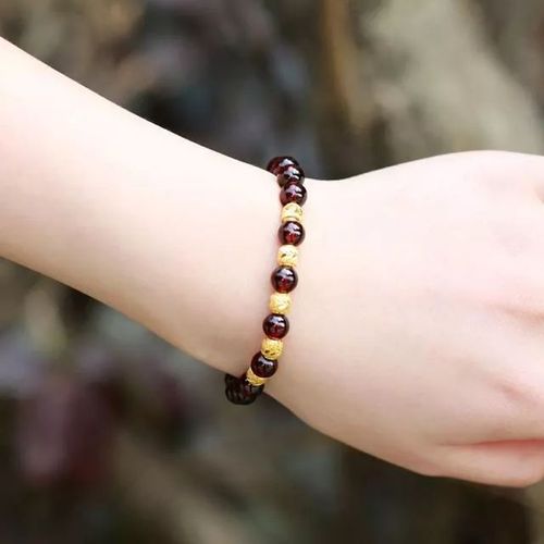 转运珠的佩戴大有讲究看看你戴对了吗