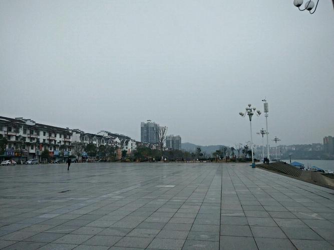             沅陵龙舟大看台广场