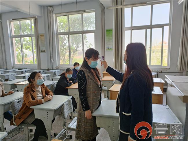 栖霞市翠屏中学 扎实推进校园安全工作 为师生安全保驾护航