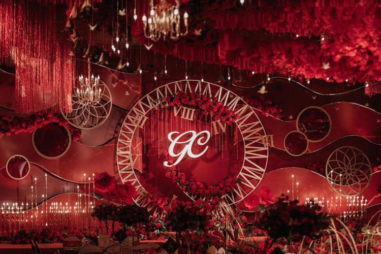 红金色超大气婚礼现场 女王范十足