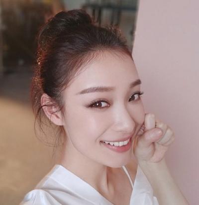 28岁未成年倪妮发型图片倪妮3招做到青春无敌