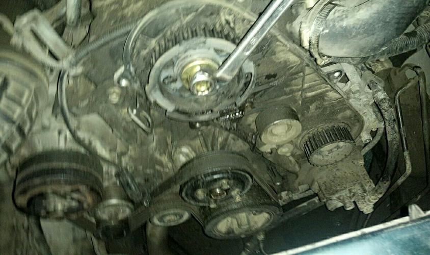 谁知道日产zd25tcr发动机正时图?凸轮轴对哪里?