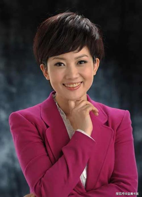 美女主持人王端端,同样是腹有诗书气自华,主持功底不俗