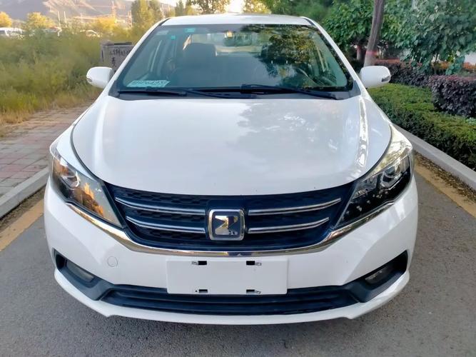 15新款众泰z300,车况整,原车漆,手续齐全,验车保险明年