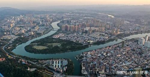 航拍广西百色美景,山清水秀,不输桂林山水!