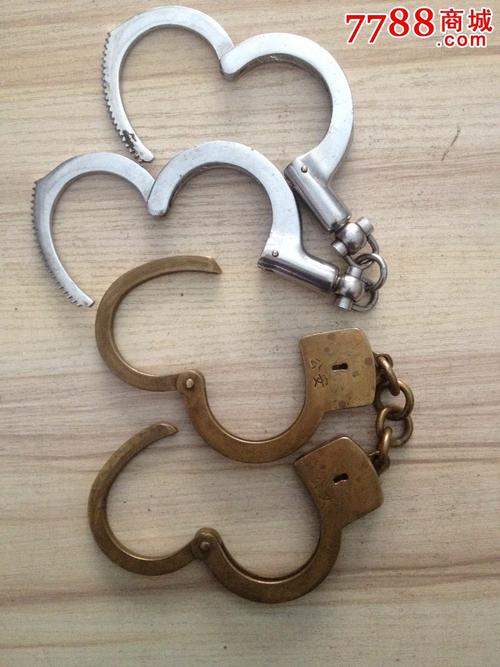 *安铜手扣一铜一铁两个合拍