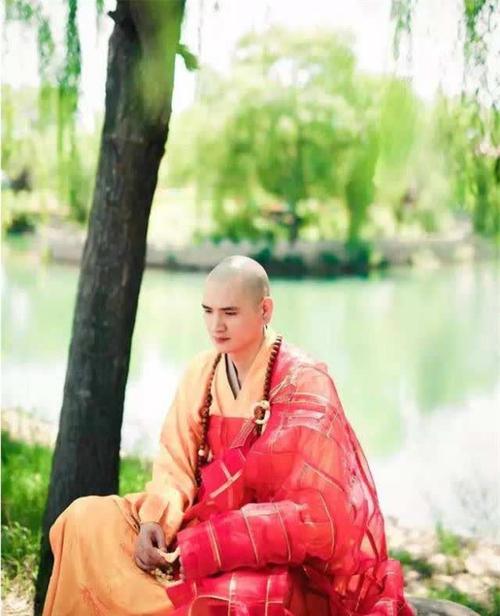 80后和尚释明心:曾被富婆追求,豪车接送,最终却看破红尘