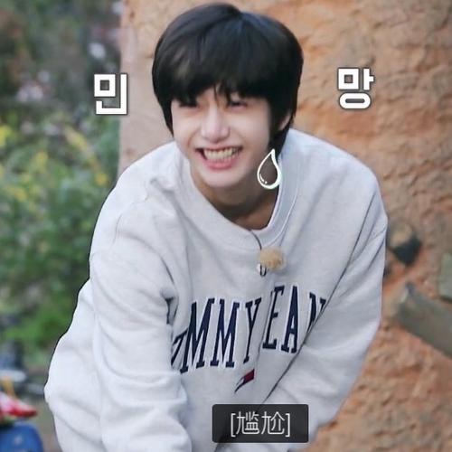 别气了 不如来笑笑 辣个星巴克男孩叉面蔡亨源表情包大量(超多图流量