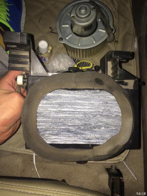 自己动手拆卸空调鼓风机和改装空调滤芯