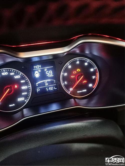 上汽名爵zs售后维修后发动机抖动故障灯亮