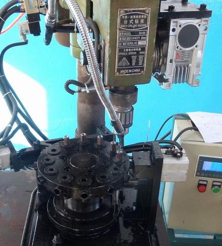 新品推荐全自动数控钻孔机床/可定做可改装数控台钻/汇金达自动