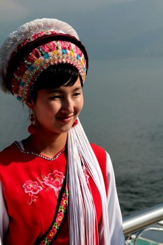 白族姑娘挺漂亮吧