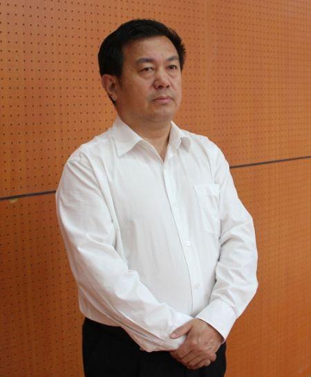 首页 南阳娱乐   县委常委,政法委书记黄登科代表县四大家对首批入额