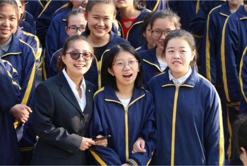 蓬莱一中举行十八岁成人礼仪式