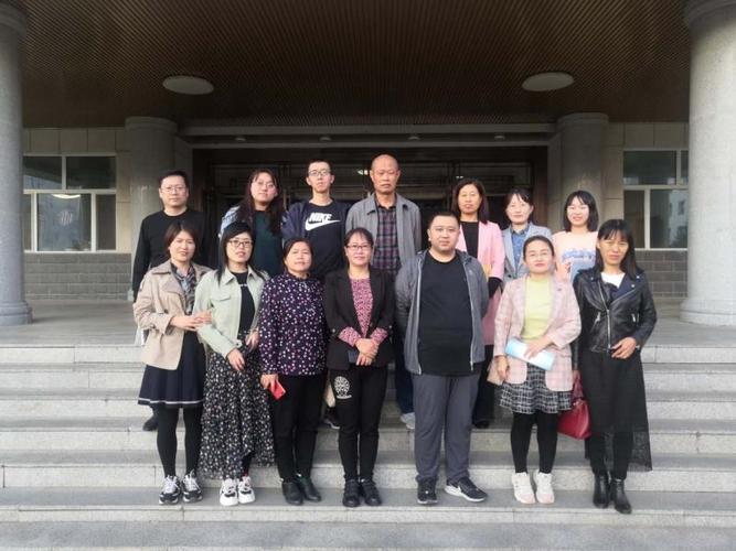 物理学科教研员王天宇与前郭五中老师交流中