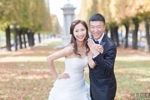 孙红雷和相恋七年的"圈儿外"女友王骏迪结束爱情长跑,在法国举办婚礼