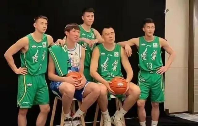 韩德君做出让步辽篮全力追逐周琦大魔王落叶归根冲cba冠军