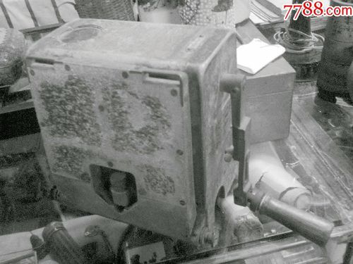 或大正时期侵华日军发报机用一九号e型手摇发电机.功能正常