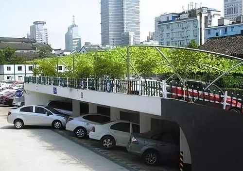 其实在日本的有车一族也是非常多的,但是他们却从来没有因为停车位少