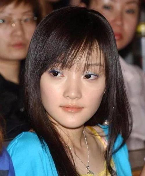李小璐早年照曝光辣眼睛!贾乃亮肠子悔青了!