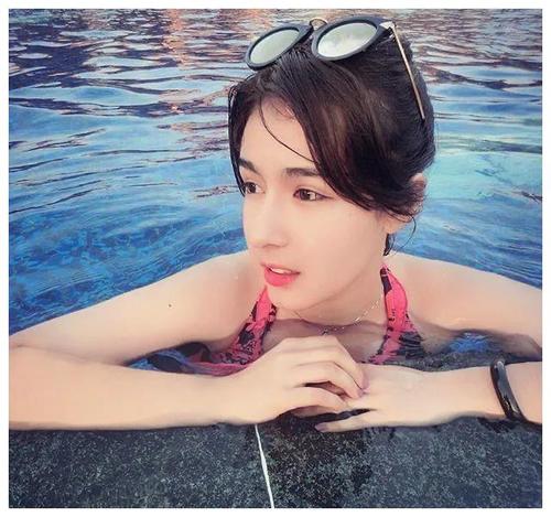 新疆主帅阿的江,妻子年过50仍韵味十足,女儿阿迪娜,美
