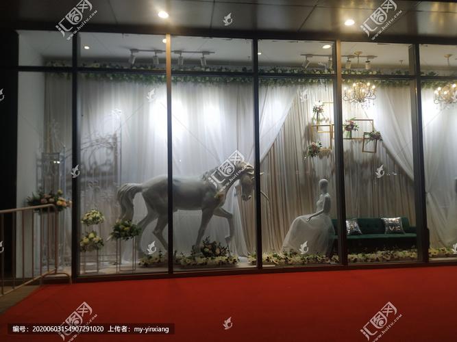 婚纱橱窗
