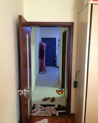 起到隔断作用,这也是化解卧室门对门所带来危害的一个好方法