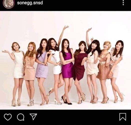 少女时代成员崔秀英纠正9人团粉,表明少时是8人,郑秀