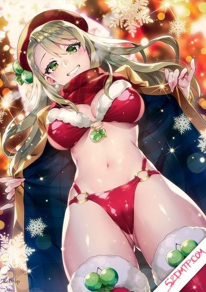 绿眼睛,大胸部,站着,眼睛之间的头发,有符号,乳沟,扫视,敞开的衣服,从