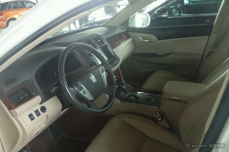 丰田 皇冠 2013款 2.5 自动 royal导航版