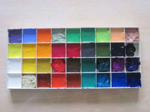 36 水粉颜料盒的摆放顺序 最好有图