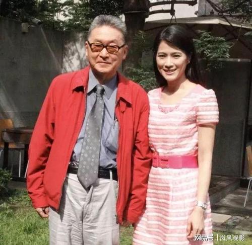 当初李敖和胡茵梦分手原因是他不能忍受胡茵梦在厕所里便秘