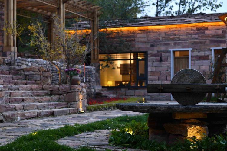 王坡民宿-山枕居隐山