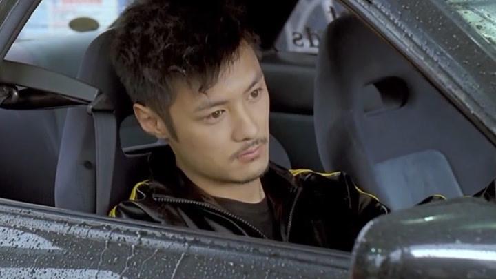头文字d:余文乐去给车神下战书,周董吓的不敢出声!
