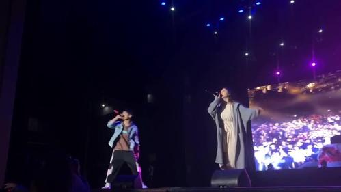 ayo97/周思涵《感谢你曾来过》现场版live～-音乐视频