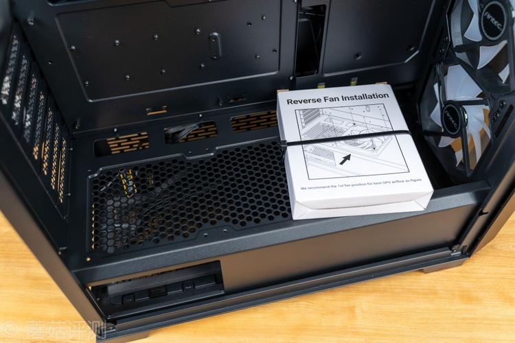 颜值出众,风道独特,散热给力,安钛克df700flux风行者中塔机箱 评测