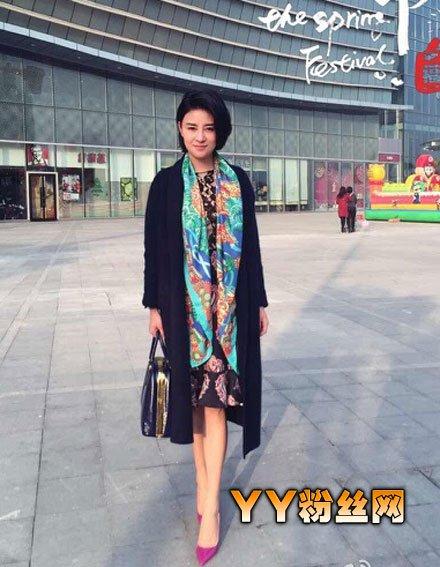 【讲述酒桌上的心酸史】最新超级演说家拼酒女汉子李嘉李个人资料
