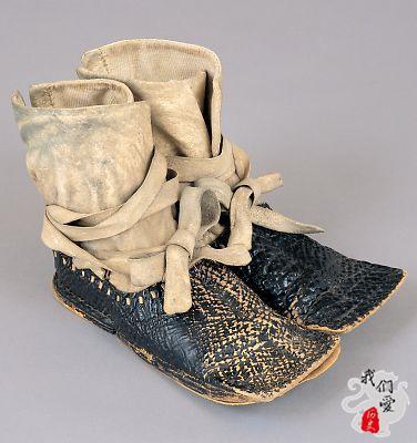 比如以《梦梁录》记载,就连北宋的靴子铺,都十分讲究"商标意识",每当