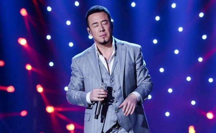 杨坤个人资料(48岁杨坤依旧未婚)