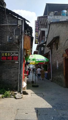 穿街走巷,好不快活!